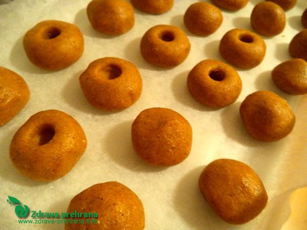 Pirini medenjaki z medom in čokolado